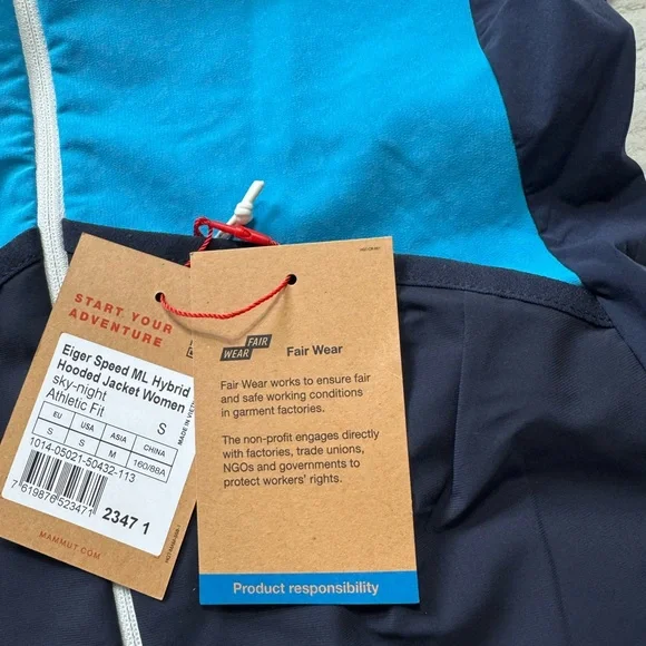 Mammut Women's Blue and Dark Blue Ski Jacket - Picture 7 of 16